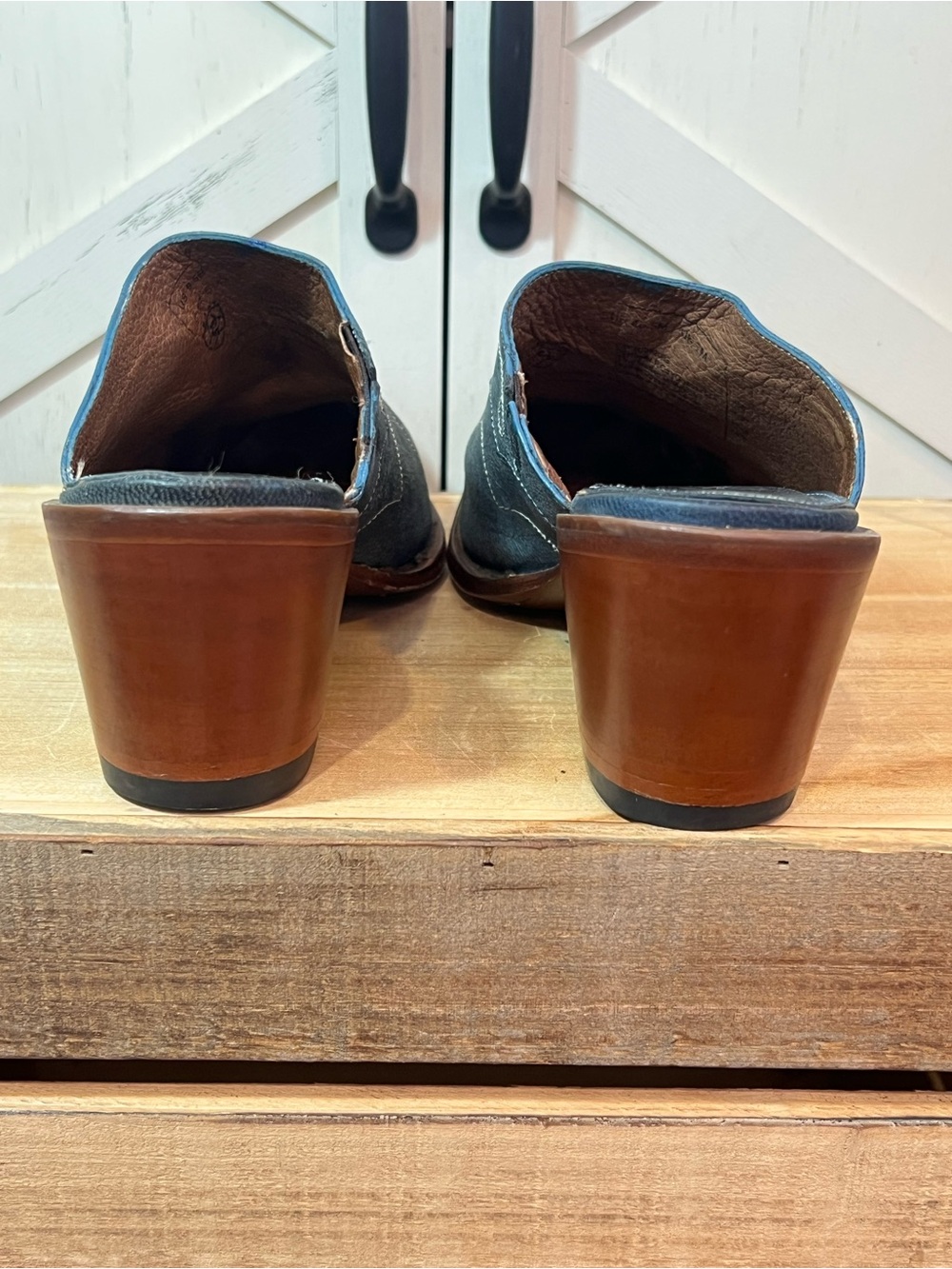 Ariat Women’s Gleeson Distressed Teal Western Leather mules Pointed Shoes 9.5 B - Picture 7 of 10